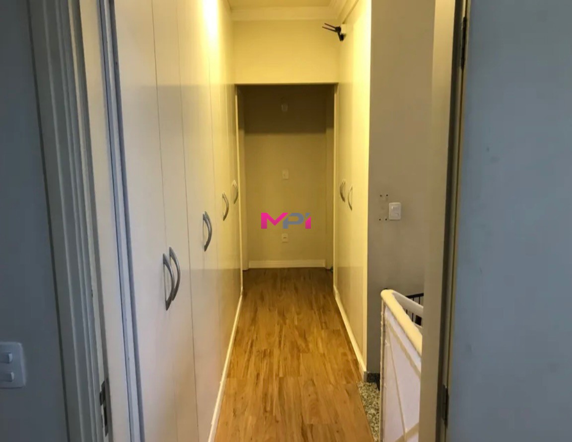 Sobrado à venda com 3 quartos, 270m² - Foto 4