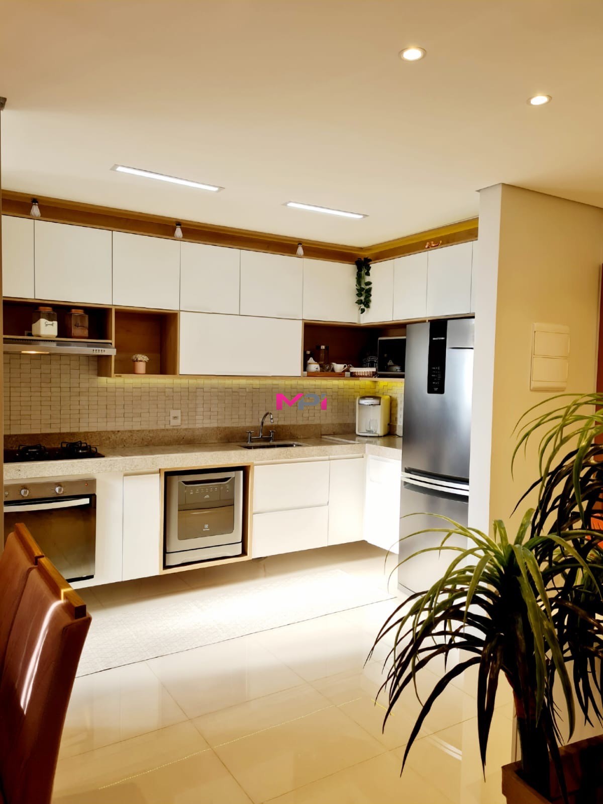 Apartamento à venda com 3 quartos, 77m² - Foto 11