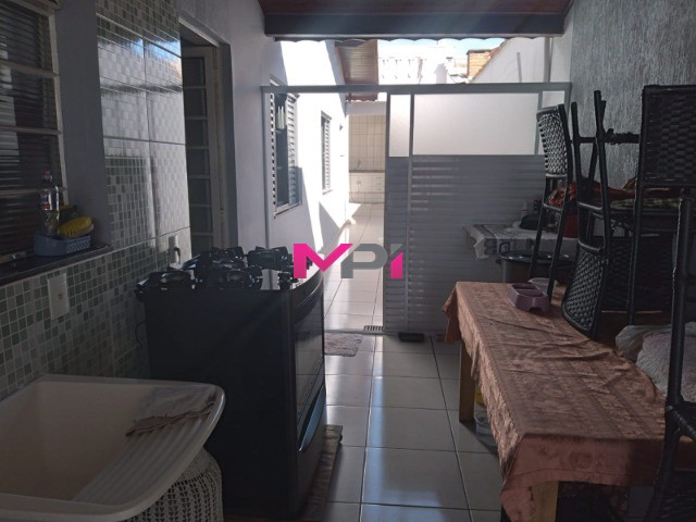Casa à venda com 3 quartos, 186m² - Foto 21