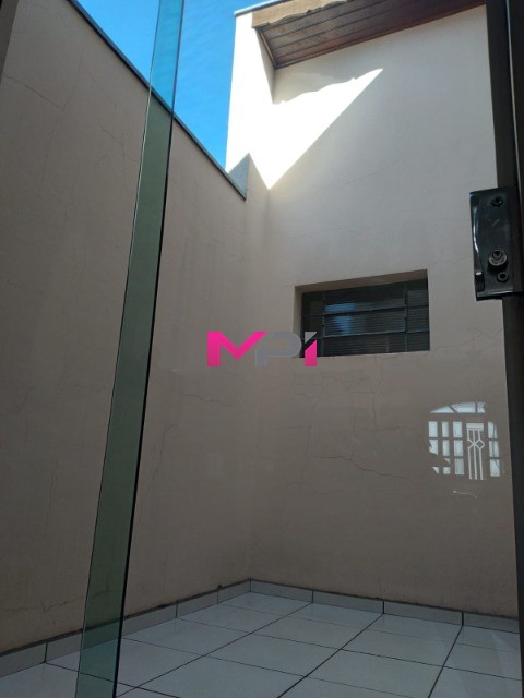Casa à venda com 3 quartos, 186m² - Foto 8