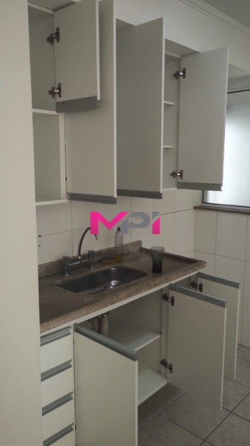 Apartamento para alugar com 3 quartos, 86m² - Foto 9