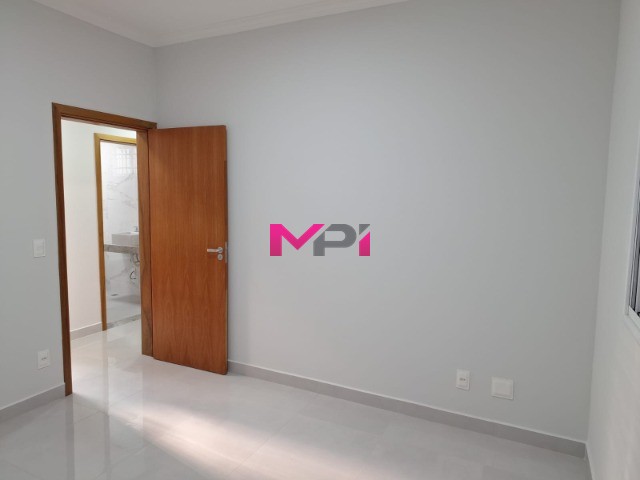 Casa à venda com 3 quartos, 148m² - Foto 7