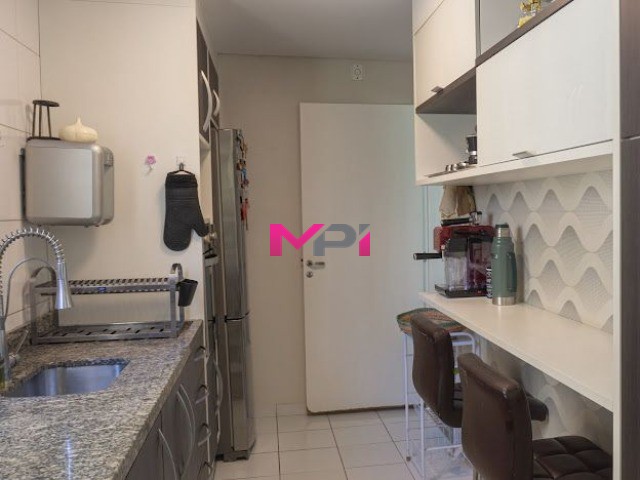 Apartamento à venda com 3 quartos, 119m² - Foto 13