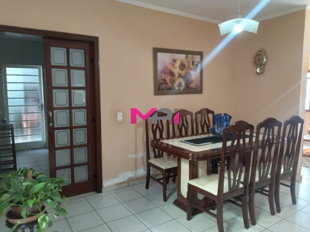 Casa à venda com 3 quartos, 186m² - Foto 7