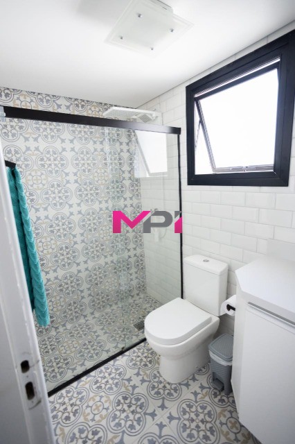 Apartamento à venda com 2 quartos, 75m² - Foto 9