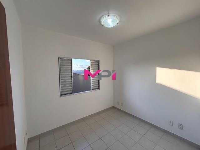 Casa à venda com 3 quartos, 196m² - Foto 8