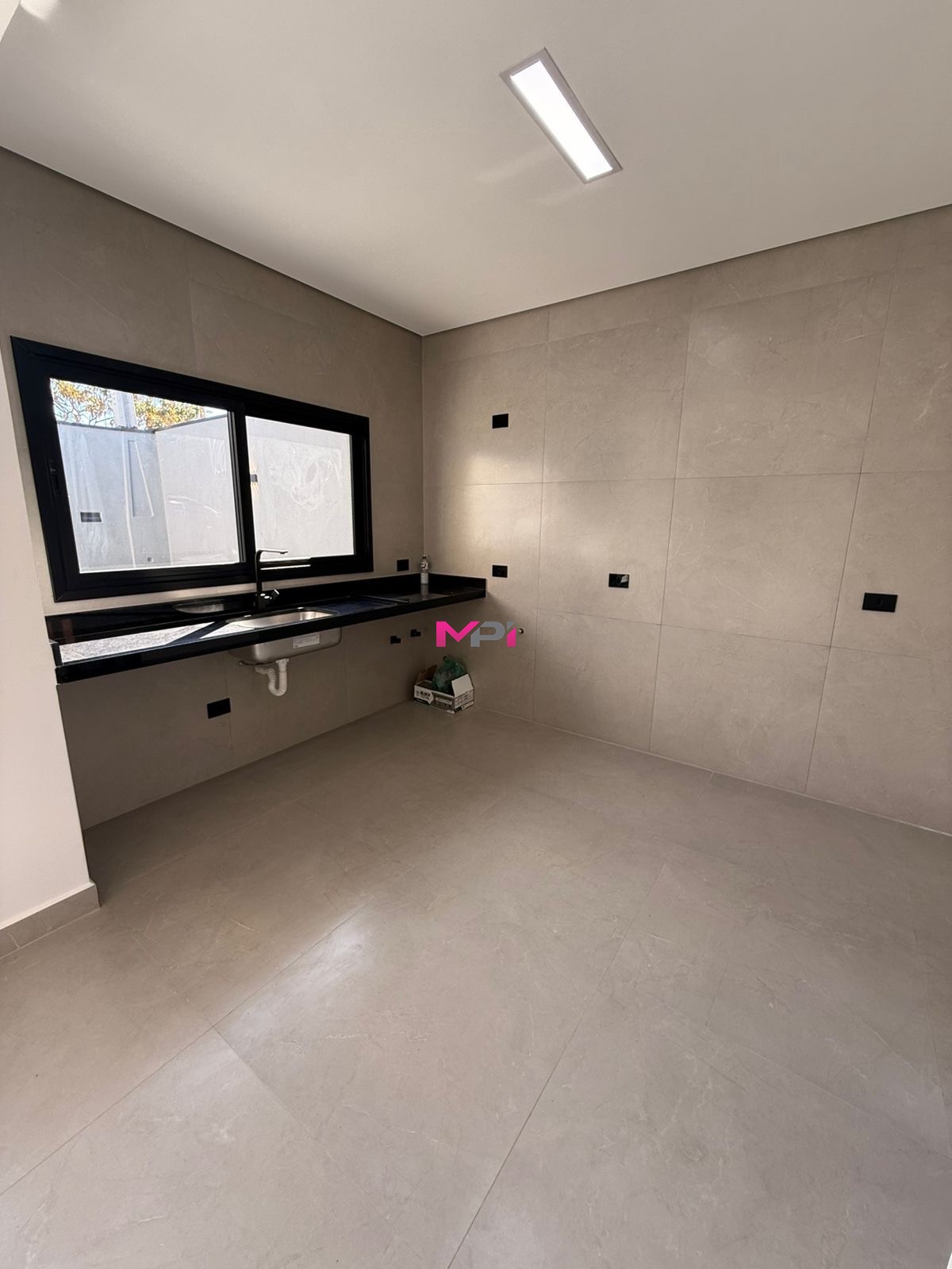 Casa à venda com 3 quartos, 83m² - Foto 8