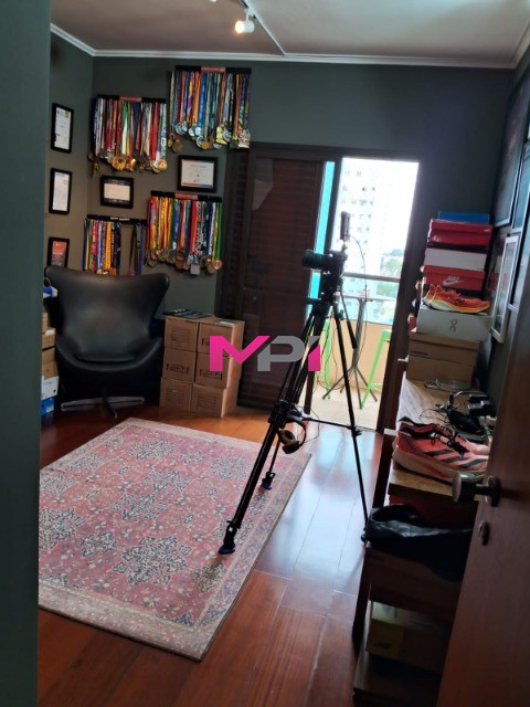 Apartamento à venda com 4 quartos, 230m² - Foto 14