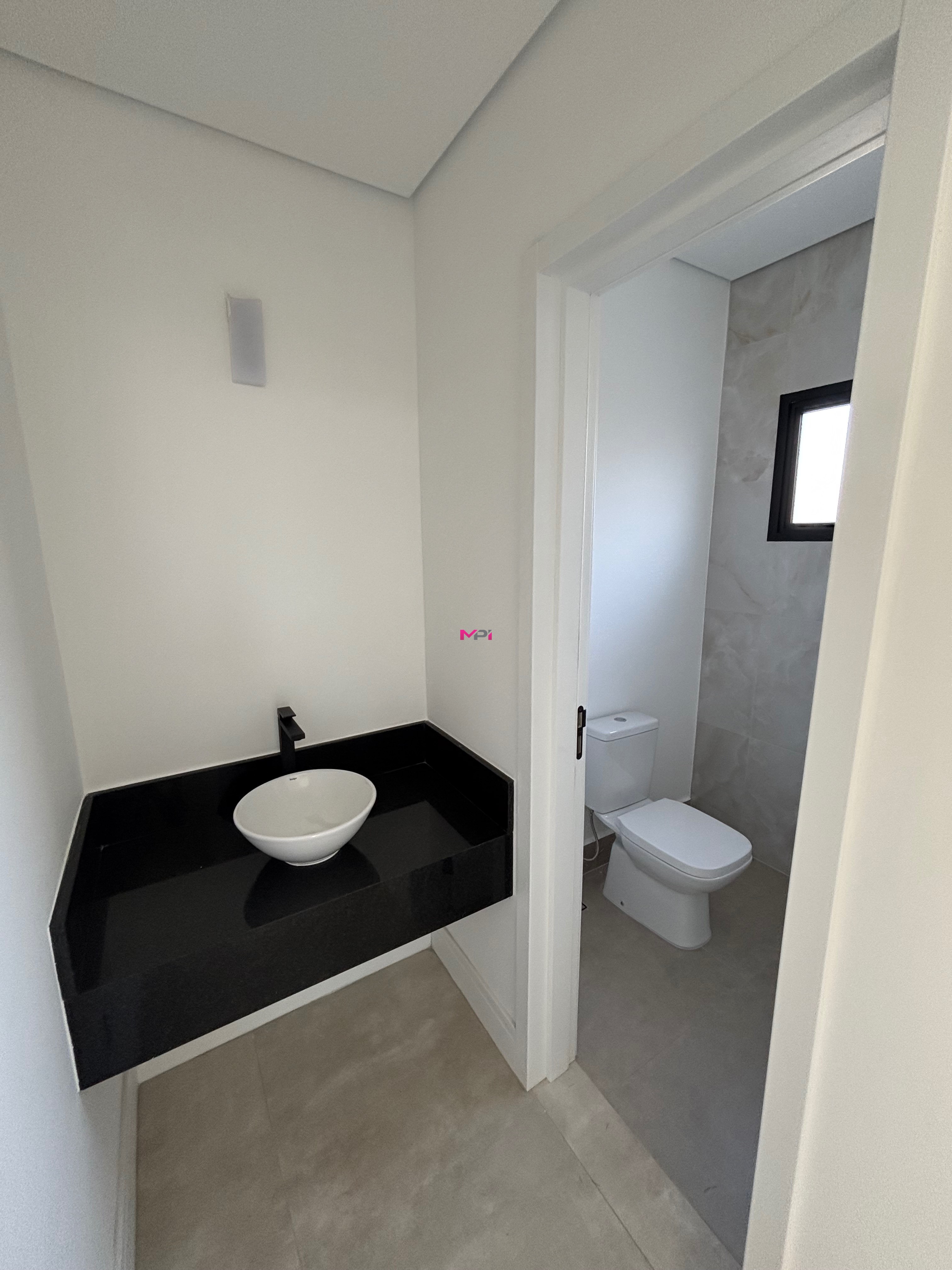 Casa de Condomínio à venda com 3 quartos, 432m² - Foto 31