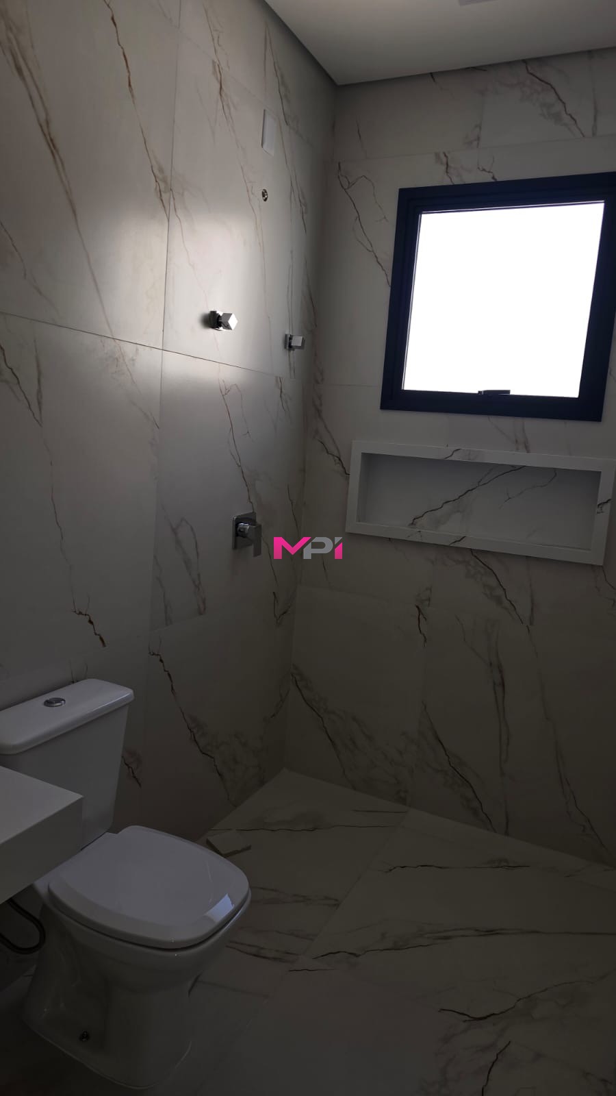 Casa de Condomínio à venda com 3 quartos, 242m² - Foto 12