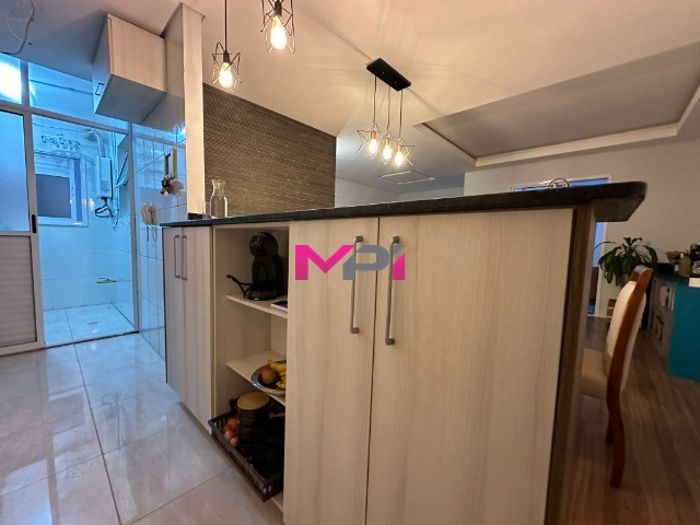 Apartamento à venda com 2 quartos, 83m² - Foto 4
