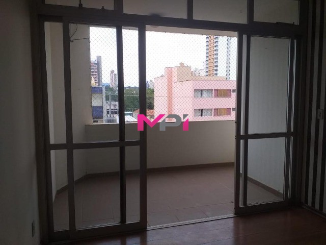 Apartamento à venda com 3 quartos, 180m² - Foto 6