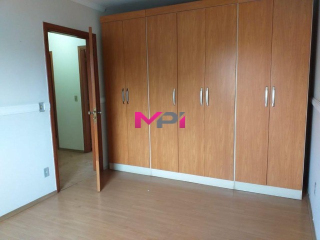 Apartamento à venda com 3 quartos, 180m² - Foto 15