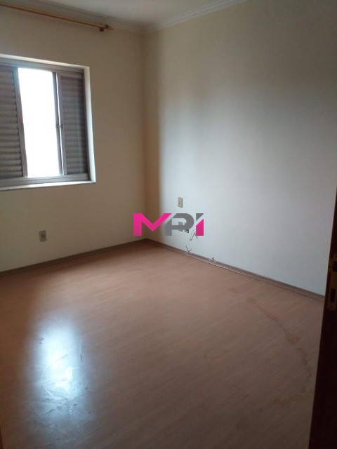 Apartamento à venda com 3 quartos, 180m² - Foto 13