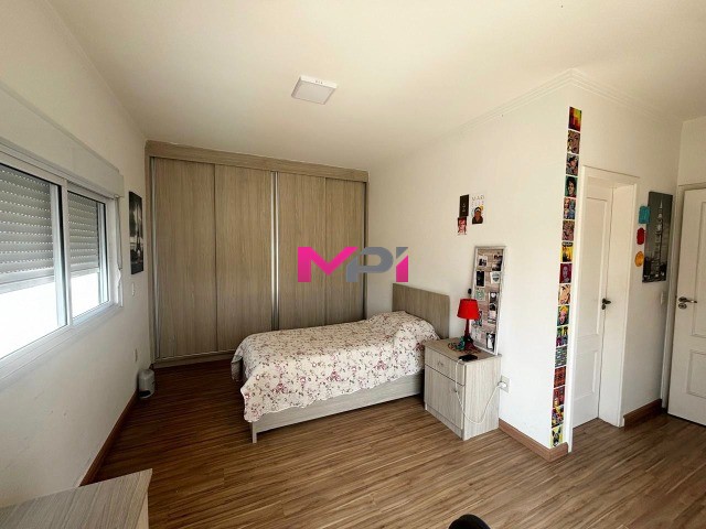 Casa de Condomínio para alugar com 3 quartos, 356m² - Foto 11