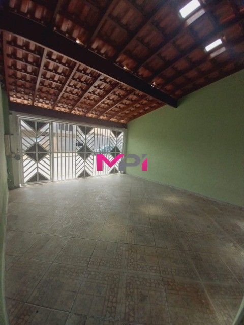 Casa à venda com 2 quartos, 118m² - Foto 2