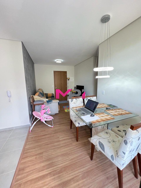 Apartamento à venda com 2 quartos, 64m² - Foto 2