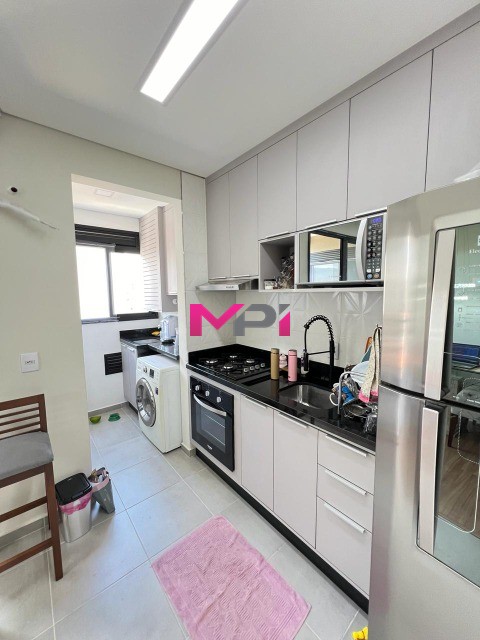 Apartamento à venda com 2 quartos, 64m² - Foto 6
