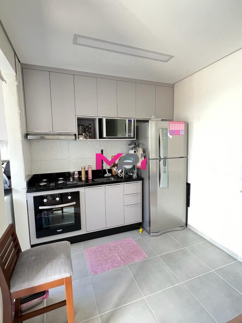 Apartamento à venda com 2 quartos, 64m² - Foto 9