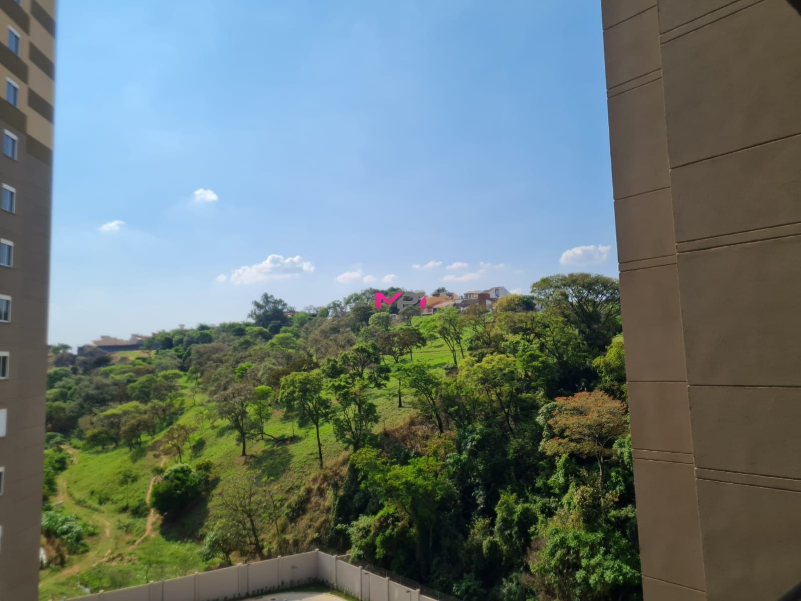 Apartamento à venda com 3 quartos, 98m² - Foto 3