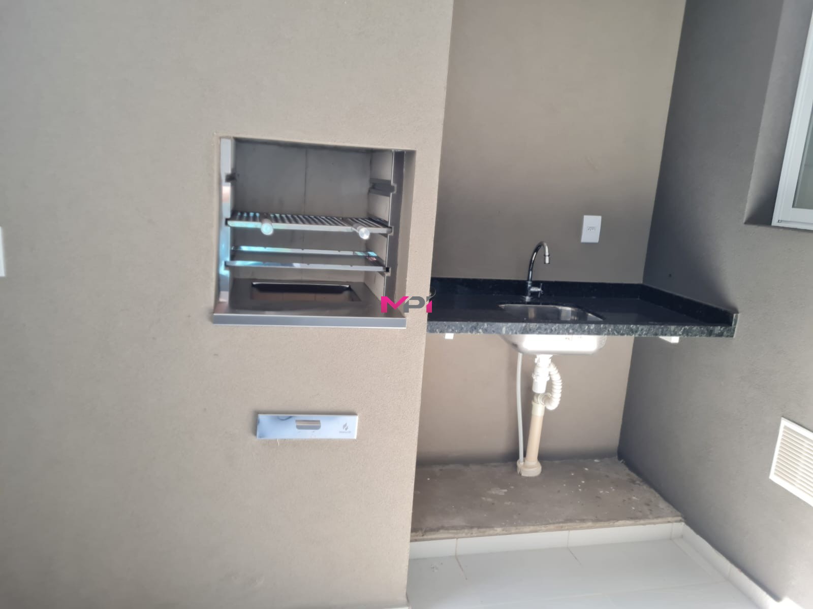 Apartamento à venda com 3 quartos, 98m² - Foto 4