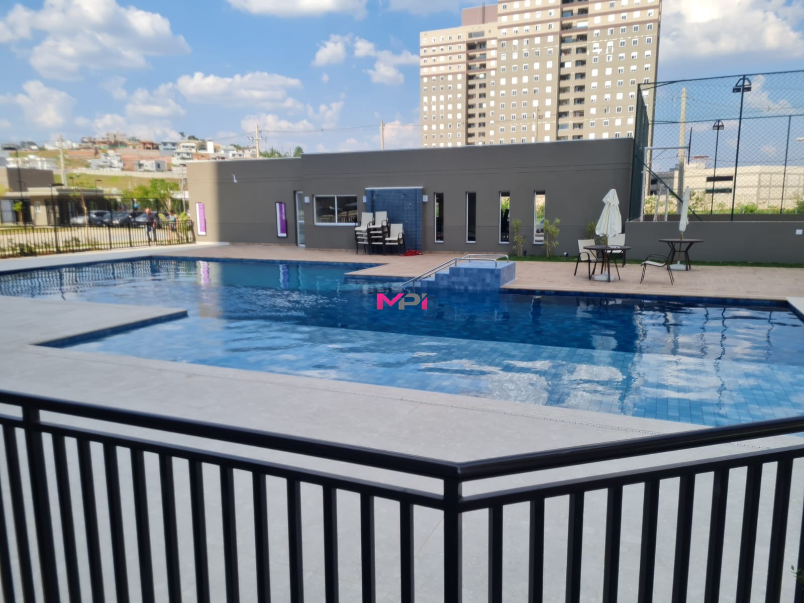 Apartamento à venda com 3 quartos, 98m² - Foto 28