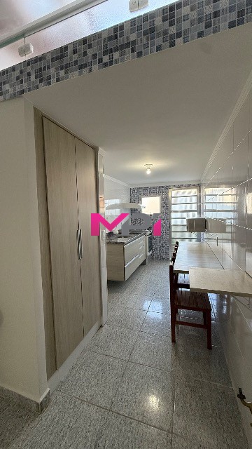 Casa para alugar com 3 quartos, 183m² - Foto 12