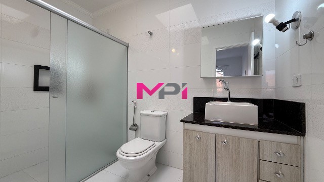 Casa para alugar com 3 quartos, 183m² - Foto 28