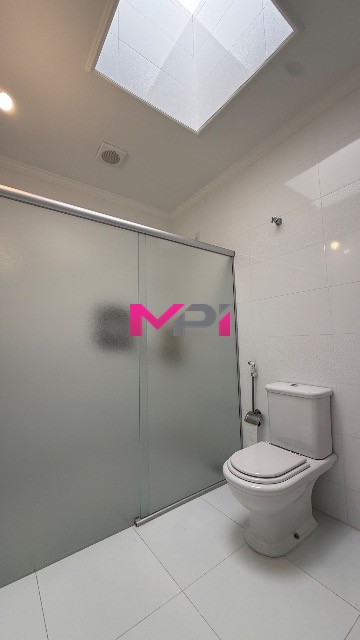 Casa para alugar com 3 quartos, 183m² - Foto 30