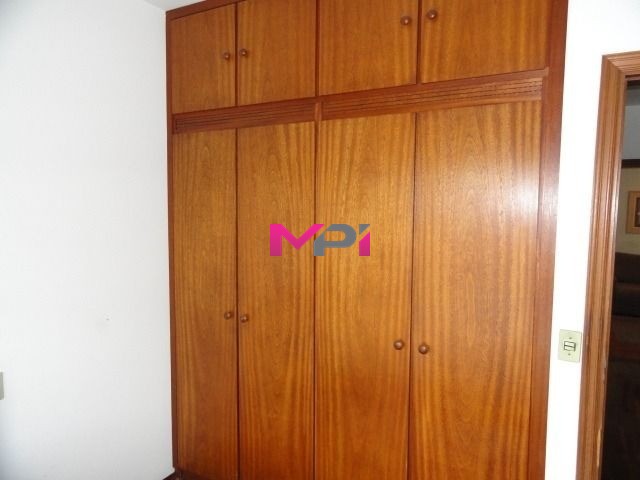 Casa à venda com 3 quartos, 390m² - Foto 13