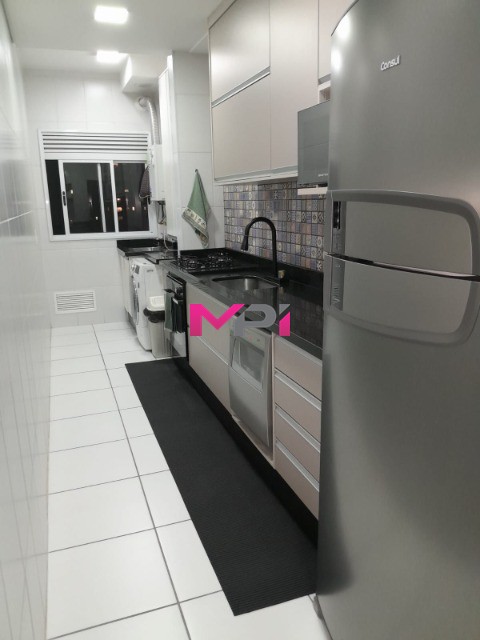 Apartamento à venda com 2 quartos, 82m² - Foto 3