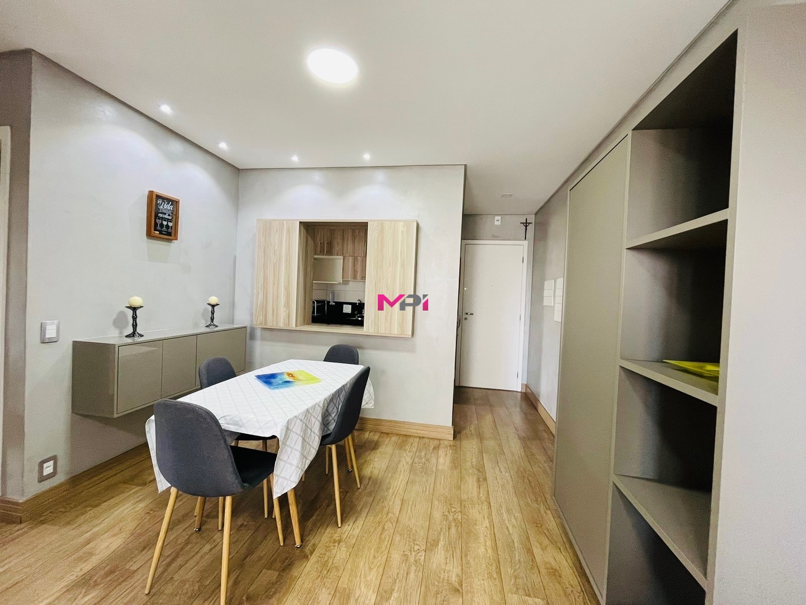 Apartamento à venda com 2 quartos, 66m² - Foto 5
