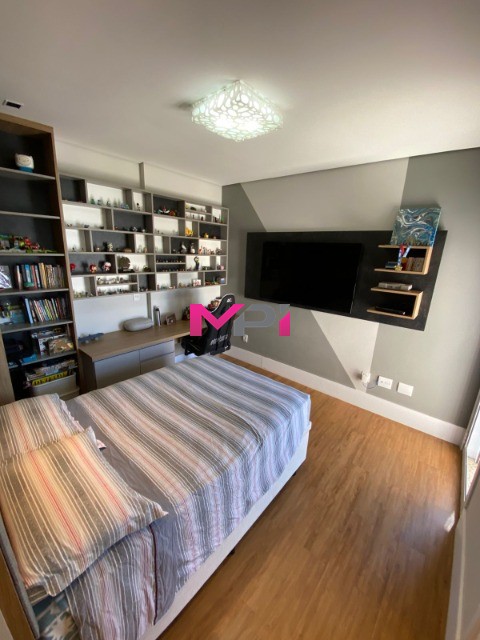 Apartamento à venda com 3 quartos, 189m² - Foto 17
