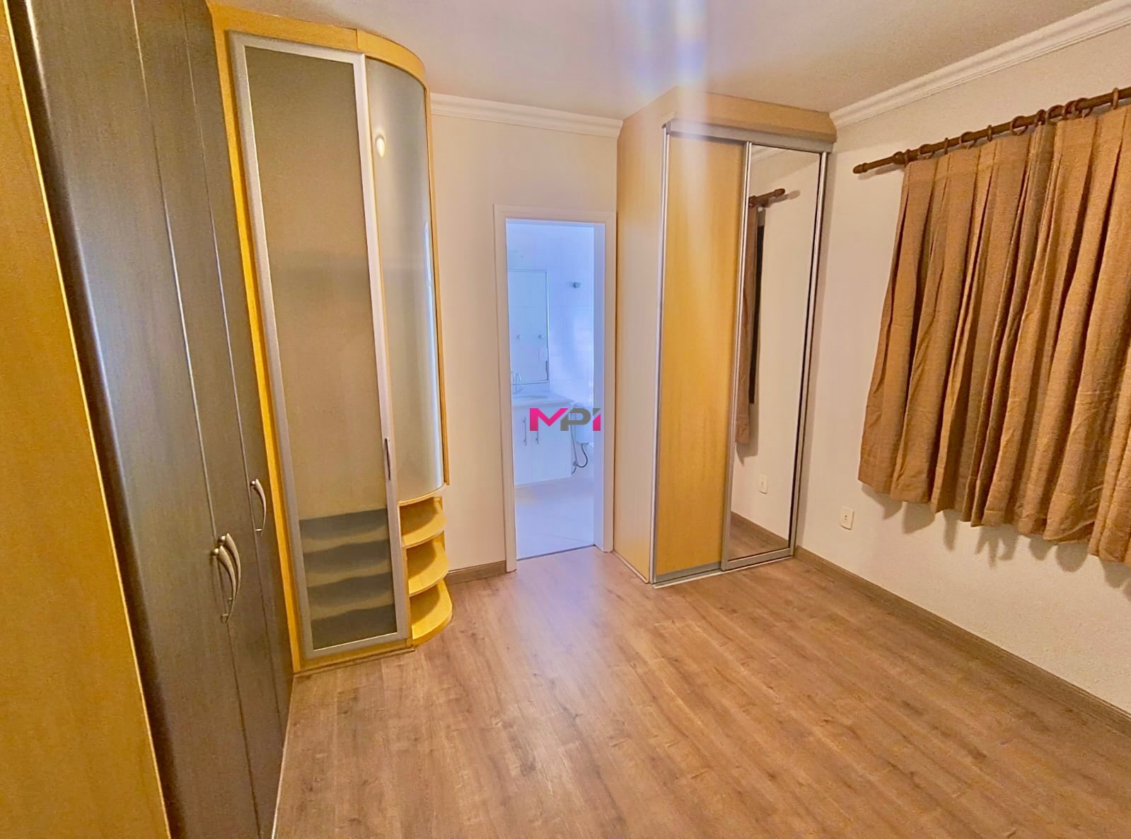 Apartamento para alugar com 2 quartos, 87m² - Foto 14