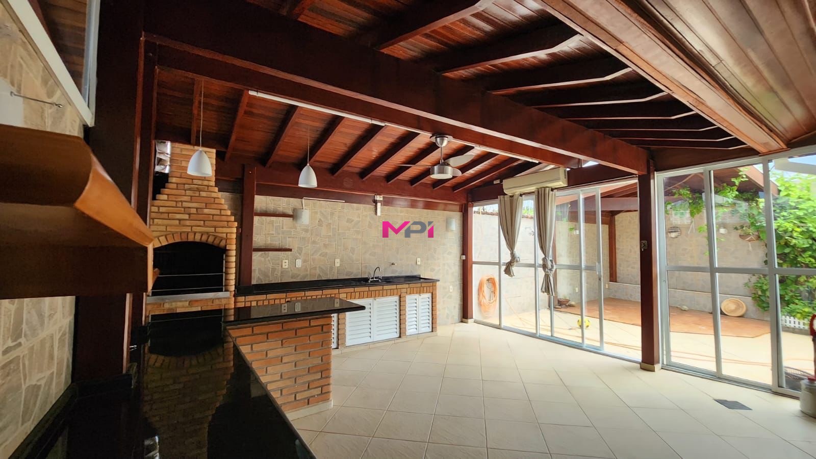 Casa de Condomínio à venda com 3 quartos, 91m² - Foto 2