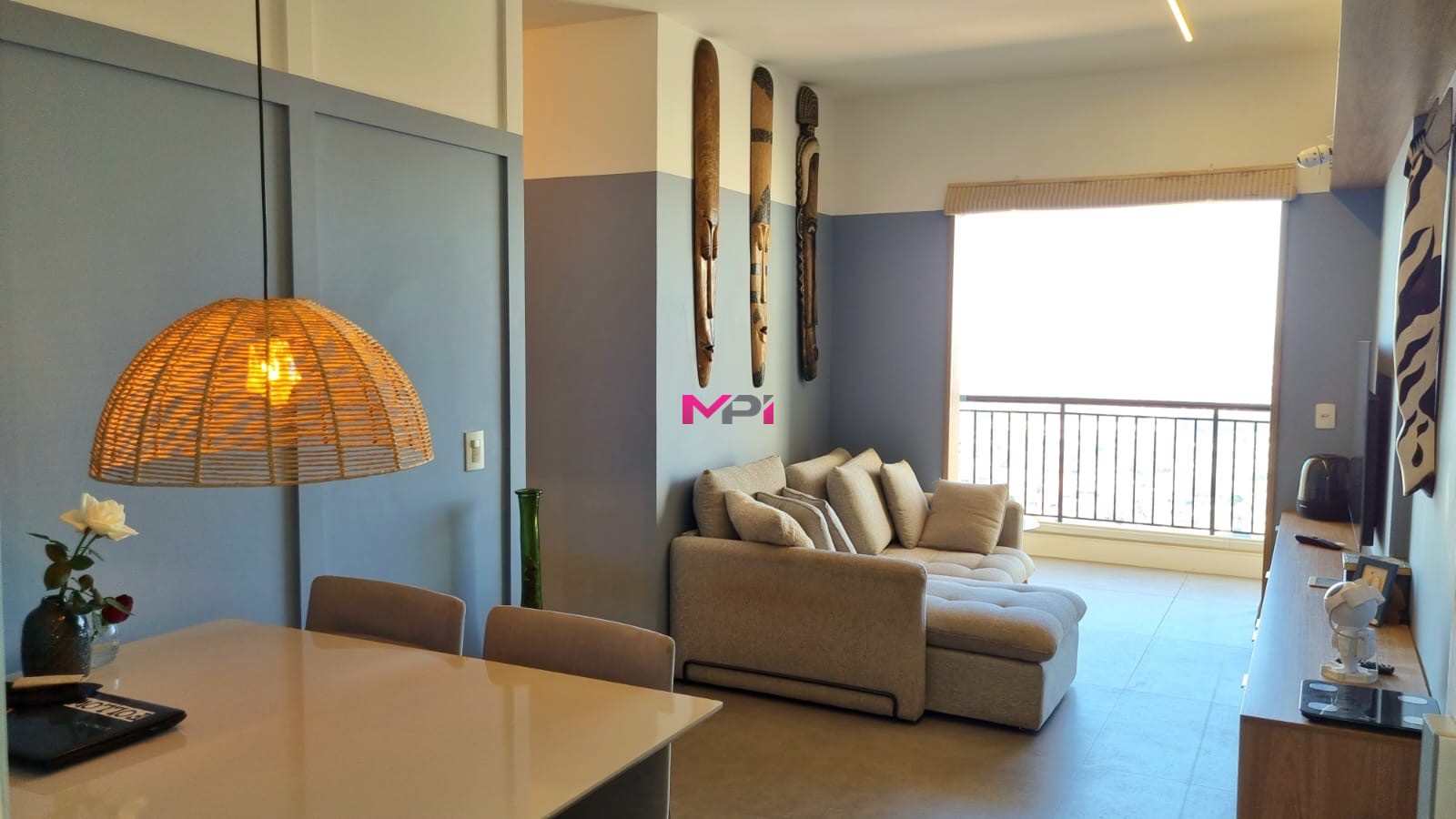 Apartamento à venda com 2 quartos, 63m² - Foto 1