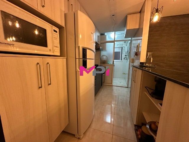 Apartamento à venda com 2 quartos, 83m² - Foto 2