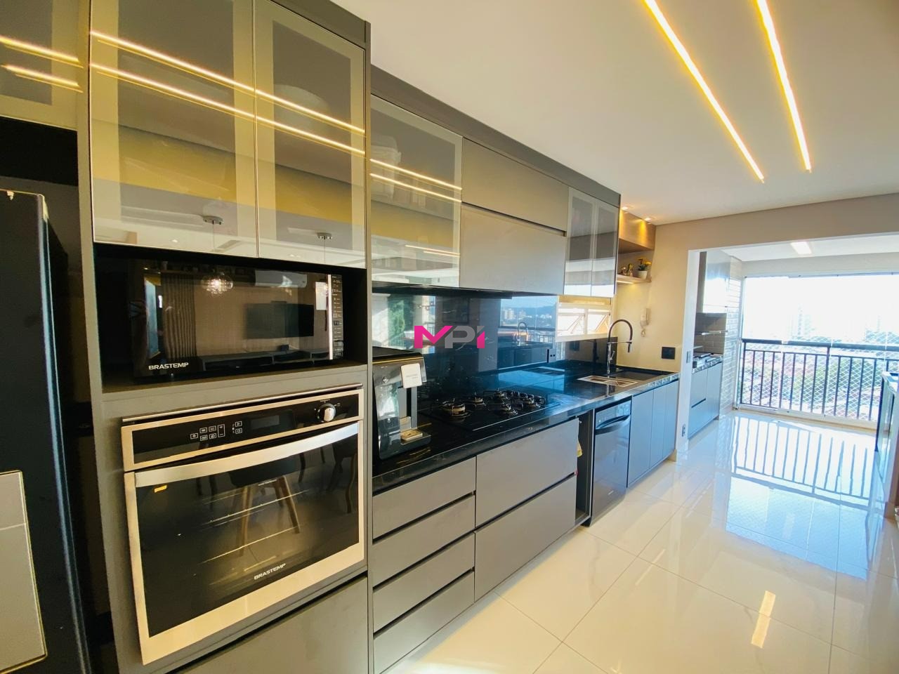 Apartamento à venda com 3 quartos, 166m² - Foto 10