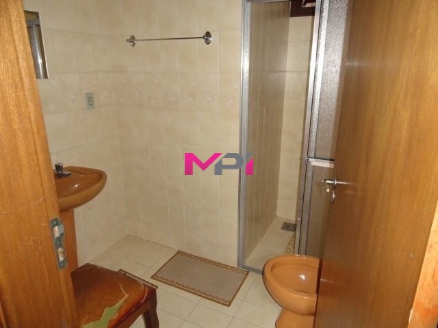 Casa à venda com 3 quartos, 390m² - Foto 23