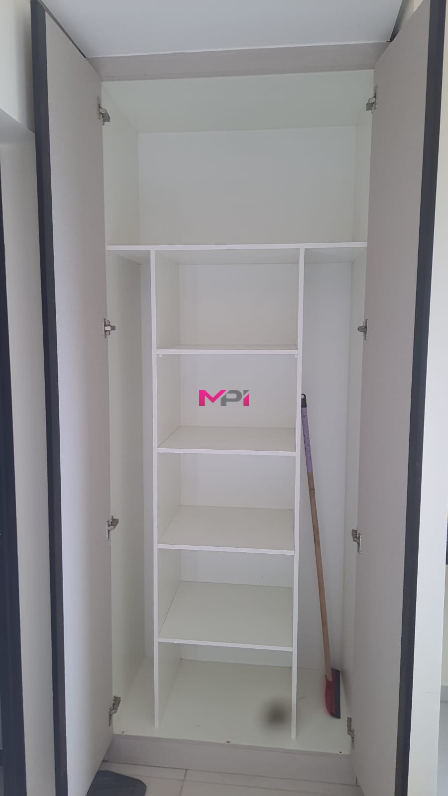 Apartamento à venda com 3 quartos, 105m² - Foto 4