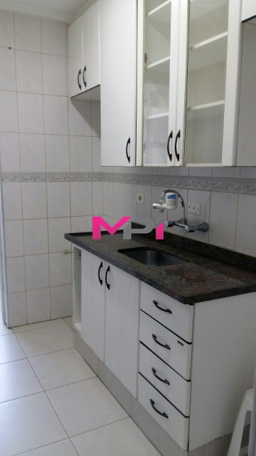 Apartamento à venda com 2 quartos, 58m² - Foto 3