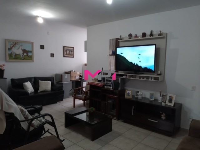 Casa à venda com 3 quartos, 109m² - Foto 4