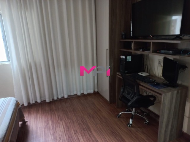 Casa à venda com 3 quartos, 214m² - Foto 12