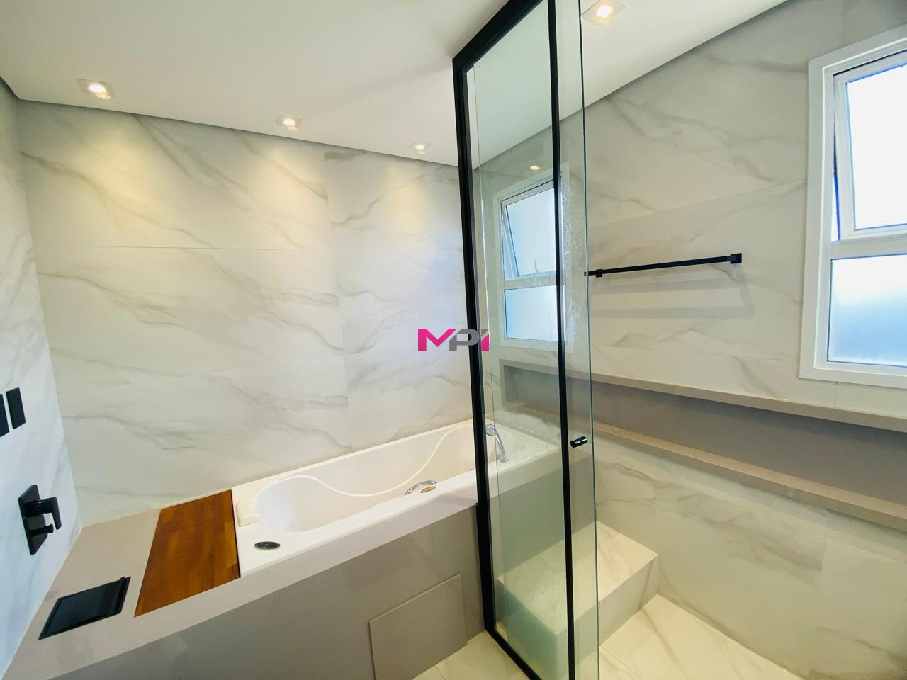 Apartamento à venda com 3 quartos, 166m² - Foto 26