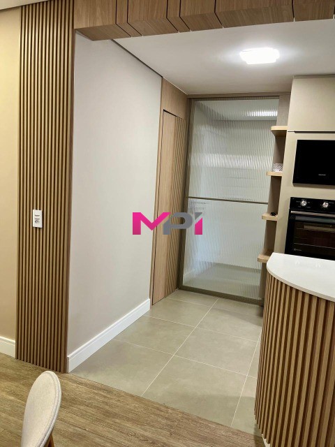 Apartamento à venda com 3 quartos, 113m² - Foto 8