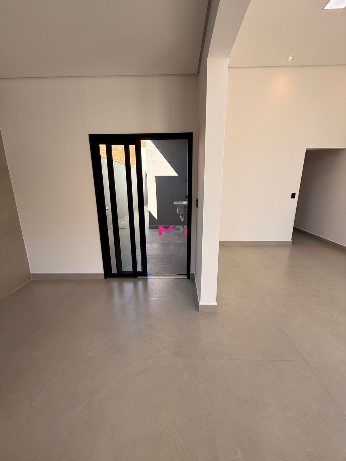 Casa à venda com 3 quartos, 83m² - Foto 9