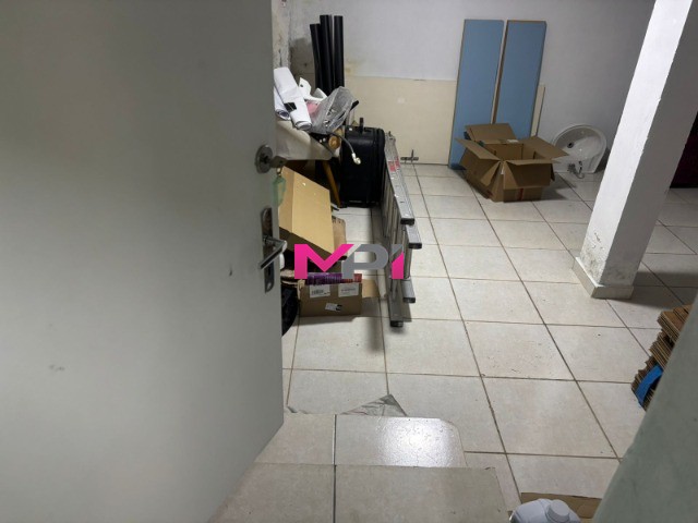 Prédio Inteiro à venda com 6 quartos, 270m² - Foto 12