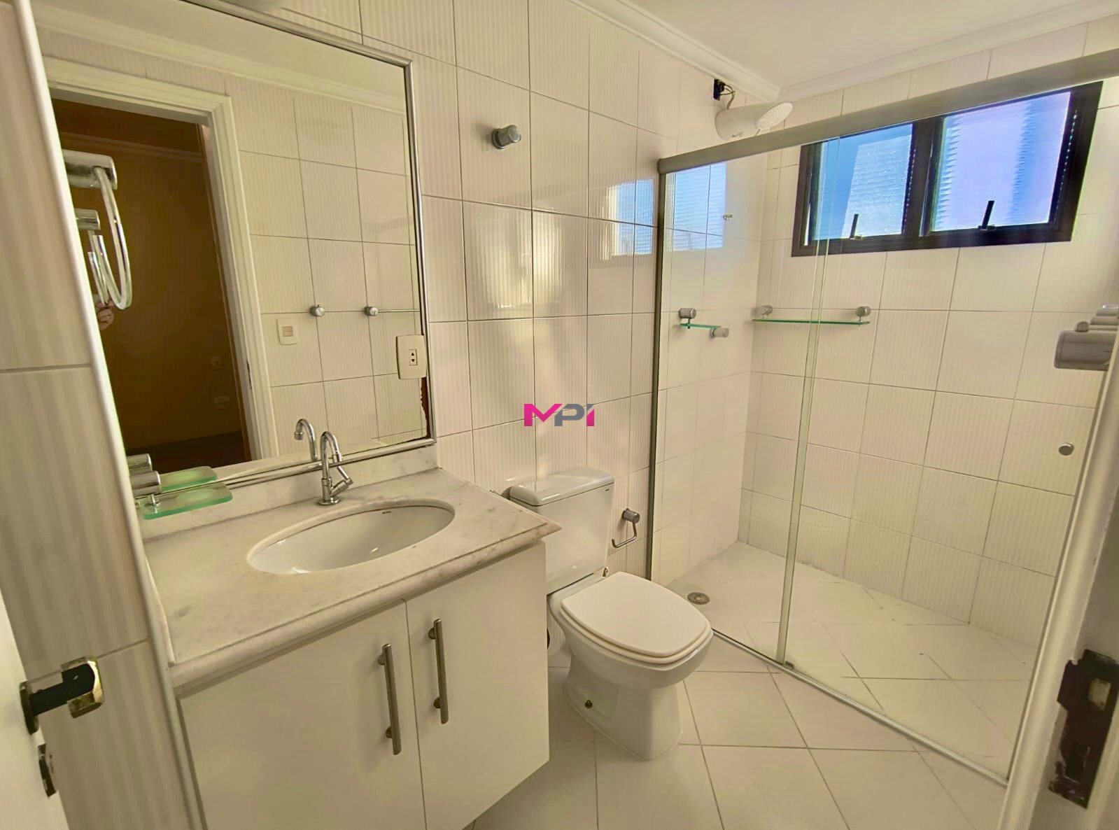 Apartamento para alugar com 2 quartos, 87m² - Foto 12