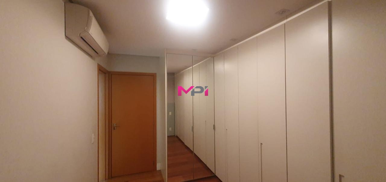 Apartamento para alugar com 3 quartos, 323m² - Foto 31