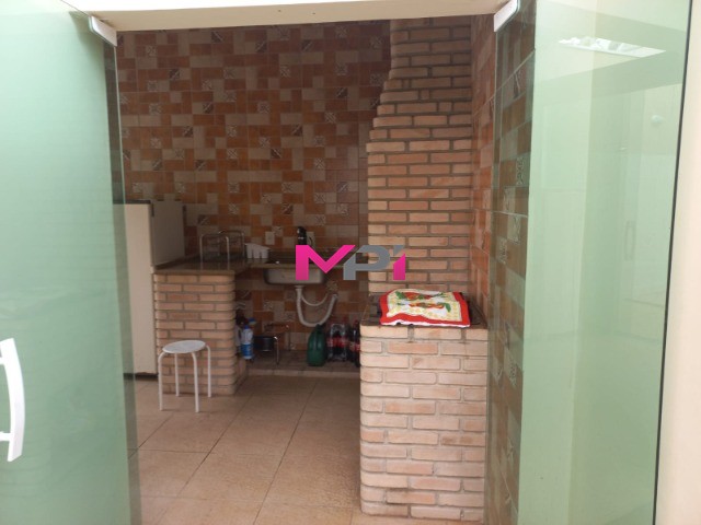 Casa à venda com 3 quartos, 214m² - Foto 22